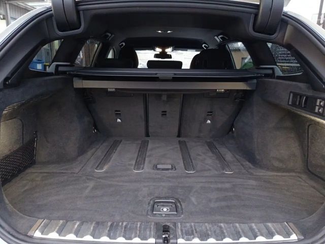 BMW 320 320d M-Sport Touring