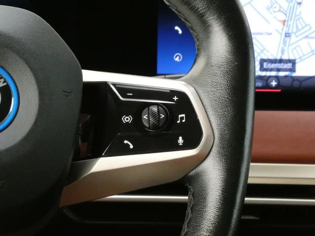 BMW iX xDrive40