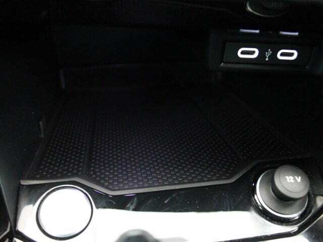 Volkswagen T-Roc 1.5 TSI DSG R-Line