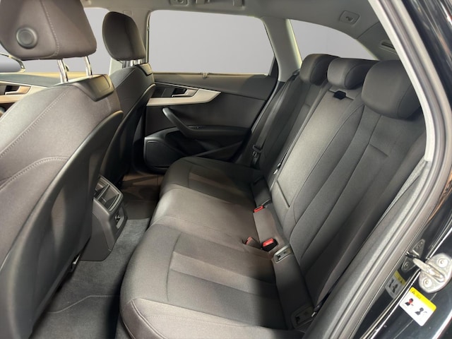 Audi A4 35 TFSI Avant S-Tronic