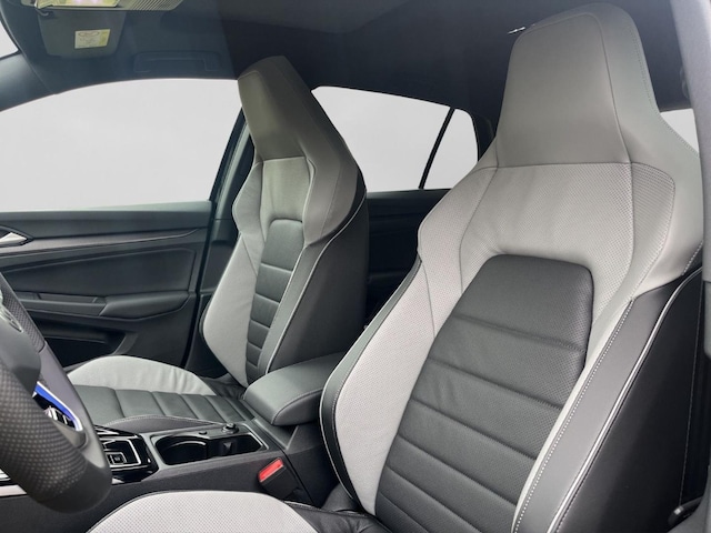 Volkswagen Golf GTE Style