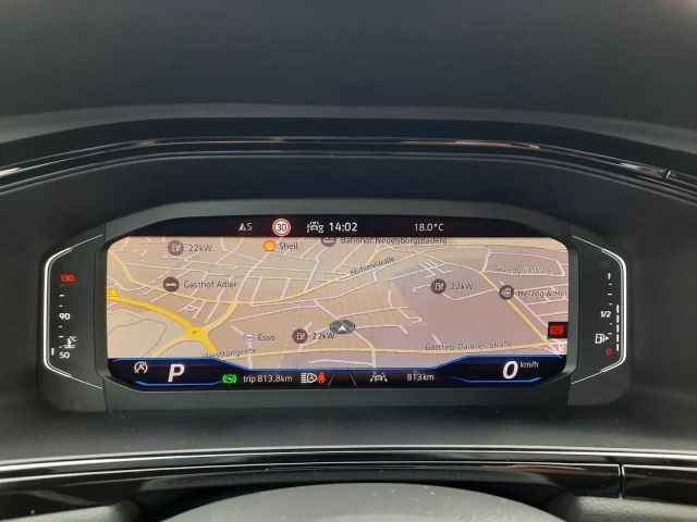 Volkswagen T-Roc IQ.Drive R-Line Style