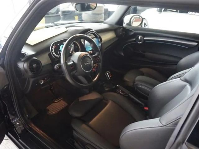 MINI Cooper COOPER 1,5 CAMDEN LEDER NAVI LED SHZ TEMPOMAT 17"