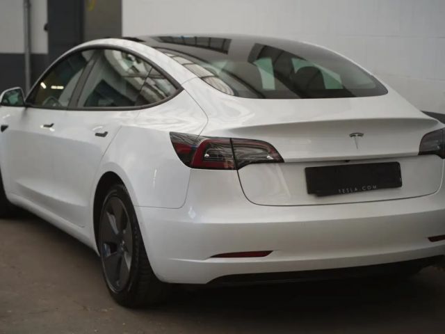 Tesla Model 3 Standard Range