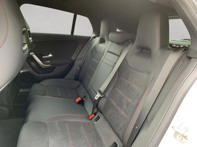 Mercedes-Benz CLA 200 CLA