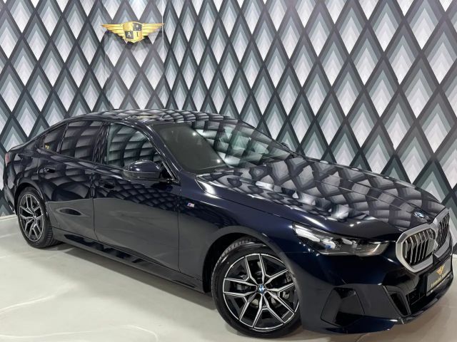 BMW 520 520d M-Sport Sedan xDrive