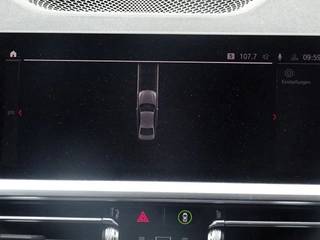 BMW 320 320i M-Sport Sedan