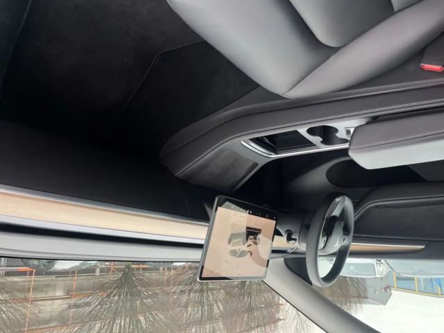 Tesla Model Y AWD Dual Motor Long Range