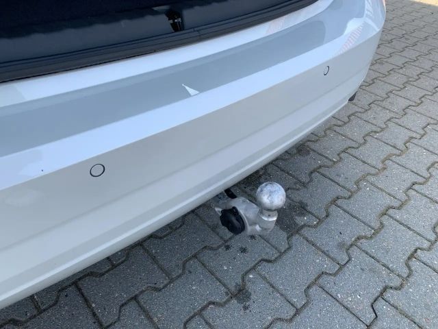 BMW 220 220i Active Tourer