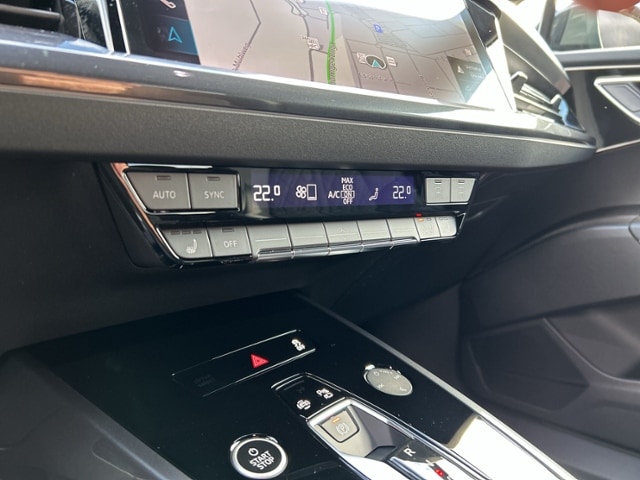 Audi Q4 e-tron SUV 45 e-tron Audi Q4 e-tron