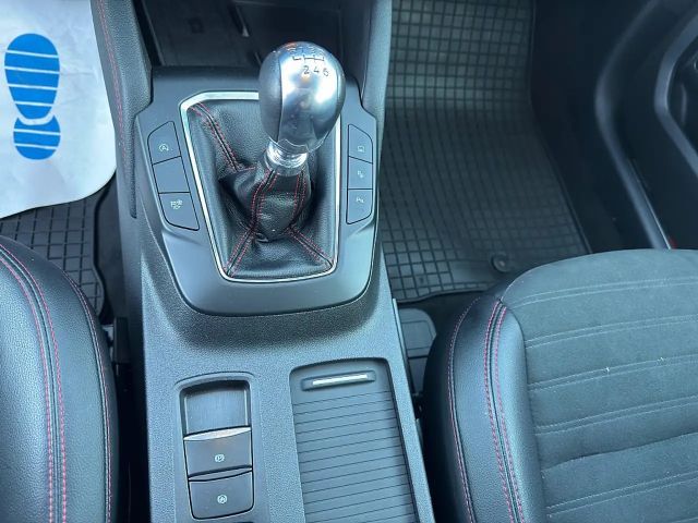 Ford Kuga Hybrid ST Line X