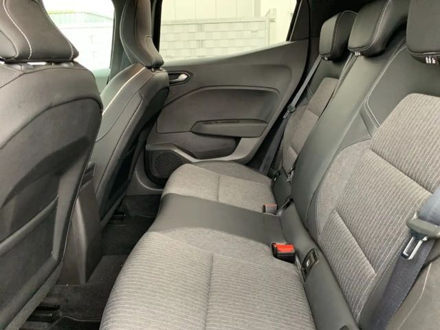 Renault Clio E-Tech Hybrid Intens