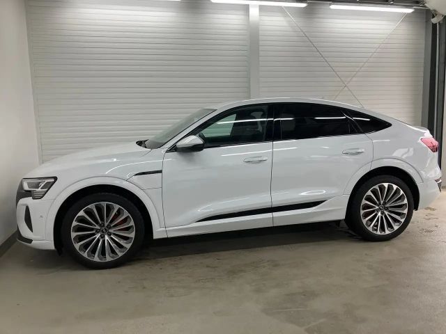 Audi Q8 e-tron 50 Business Quattro