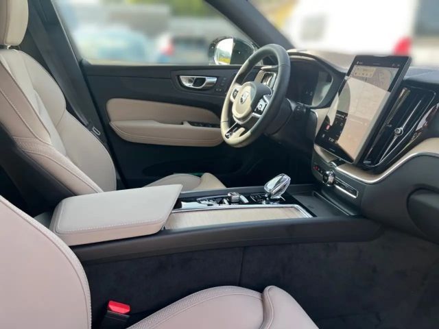 Volvo XC60 AWD Dark Plus T6