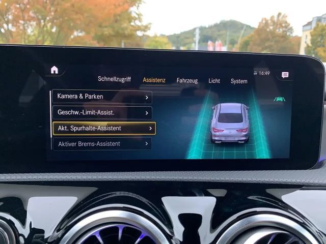 Mercedes-Benz CLA 200 AMG Line Sedan