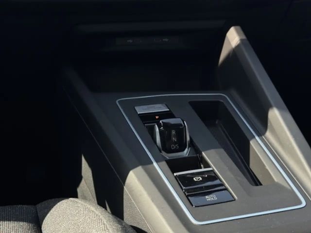 Volkswagen Golf 1.5 eTSI Golf VIII Variant