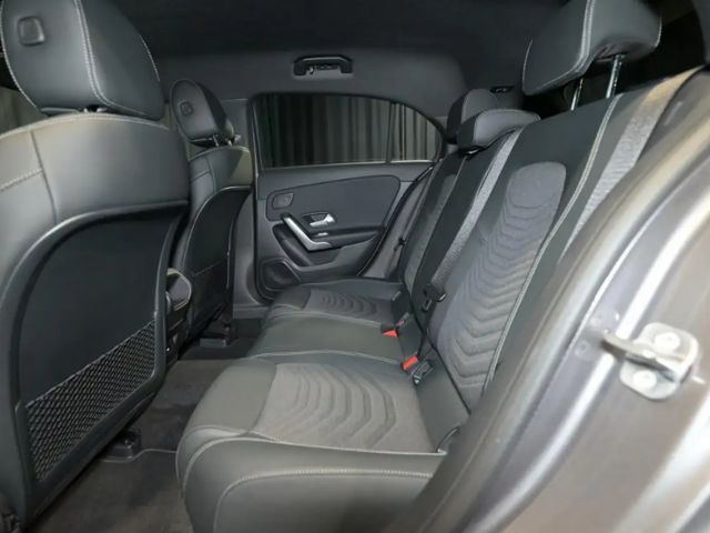 Mercedes-Benz A 200 A 200 d Progressive