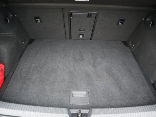 Volkswagen Golf 1.5 TSI Golf VIII