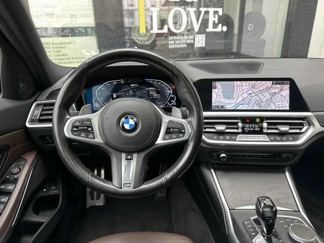BMW 330 330e M-Sport xDrive