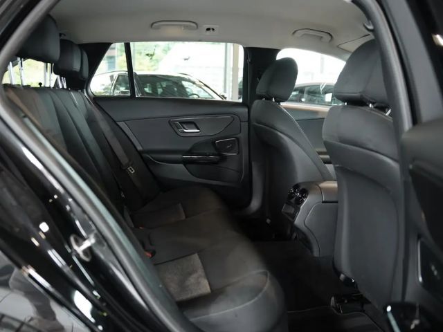 Mercedes-Benz C 220 AVANTGARDE C 220 d Estate