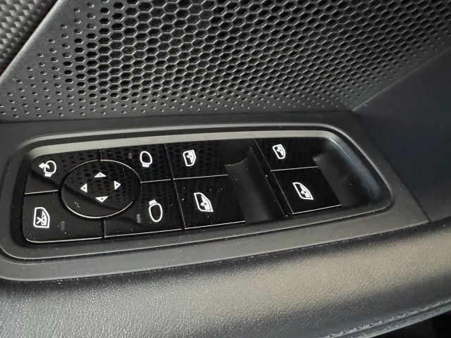 Porsche Taycan S Turbo