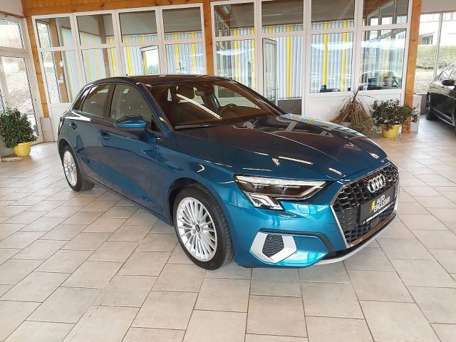 Audi A3 40 TFSI Hybride S-Tronic Sedan