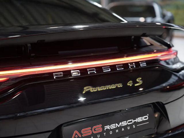 Porsche Panamera 4S E-Hybrid S