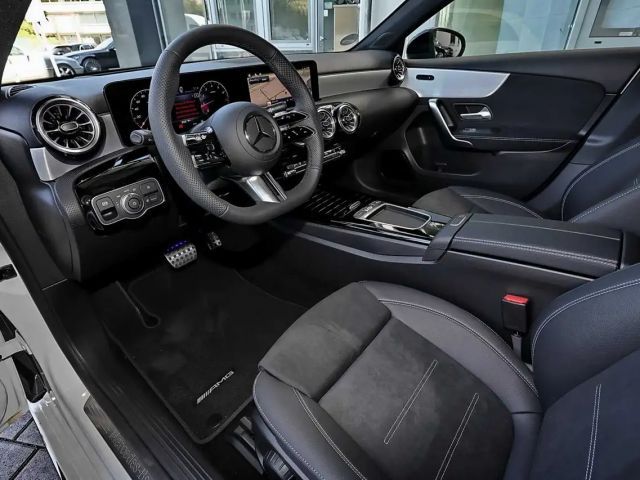 Mercedes-Benz A 200 AMG Line