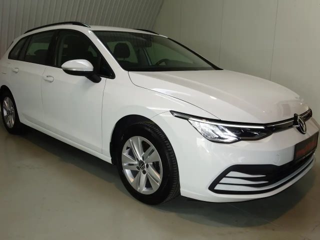 Volkswagen Golf Life Variant