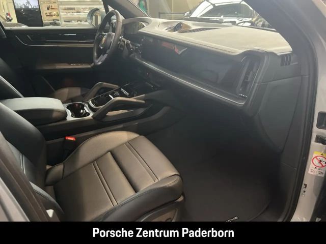 Porsche Cayenne Sportabgasanlage Panorama LED-Matrix