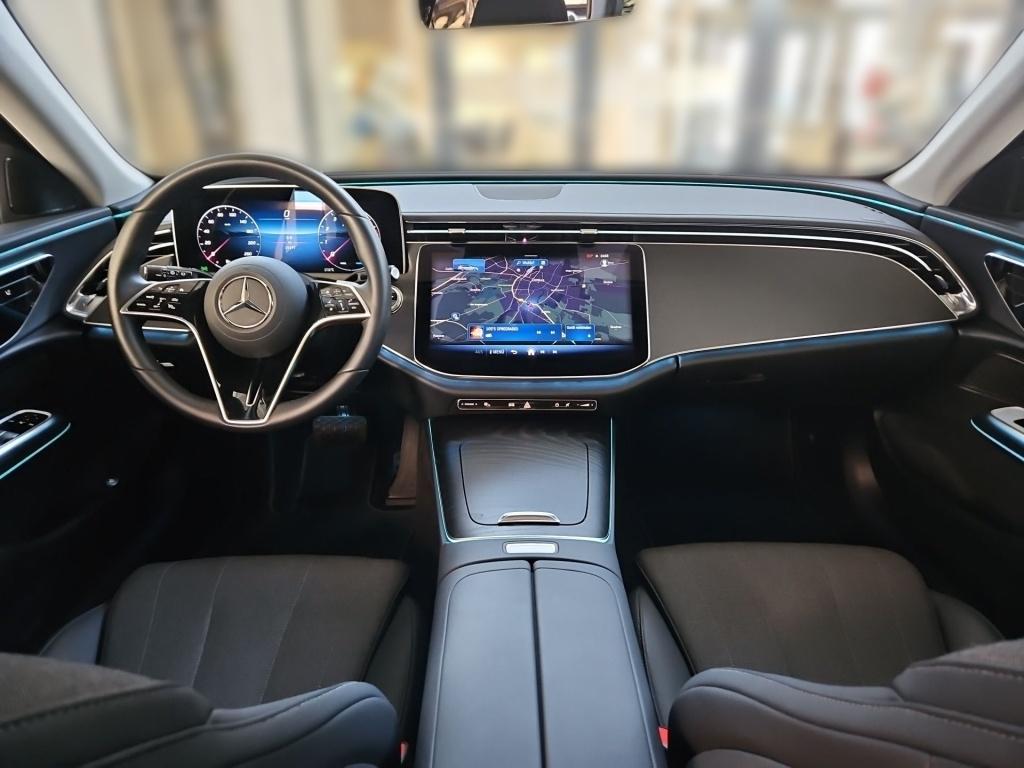 Mercedes-Benz E 200 AVANTGARDE Estate