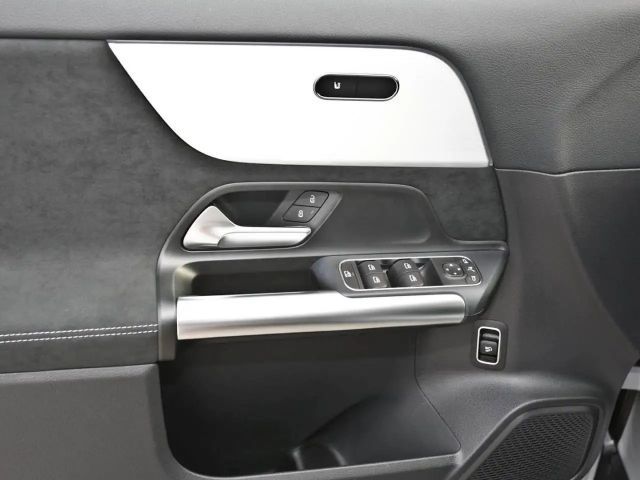 Mercedes-Benz GLA 200 AMG Line