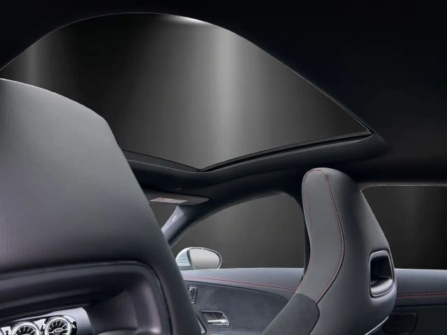 Mercedes-Benz CLA 180 AMG Line Coupé