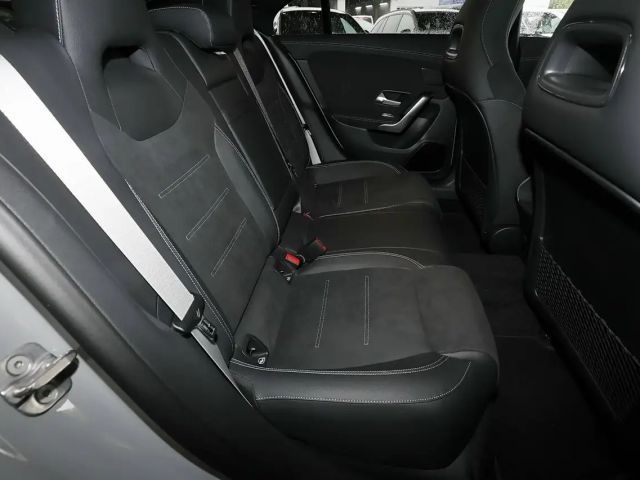 Mercedes-Benz CLA 220 AMG Line CLA 220 d Coupé