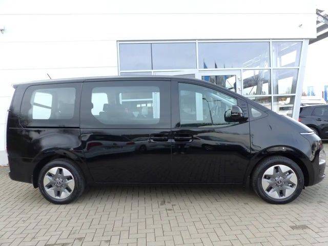 Hyundai Staria Trend