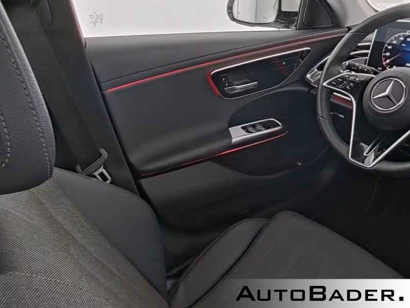 Mercedes-Benz E 220 AVANTGARDE E 220 d Estate