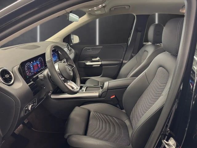 Mercedes-Benz B 200 Progressive Sedan