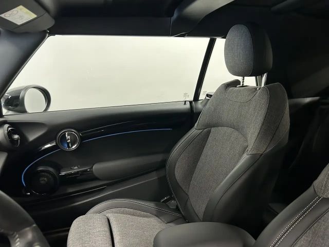 MINI Cooper S Cabrio Cooper S Cabrio Classic Trim Drivingass. Parkass.