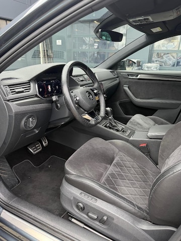 Skoda Superb 2.0 TDI Combi Sportline