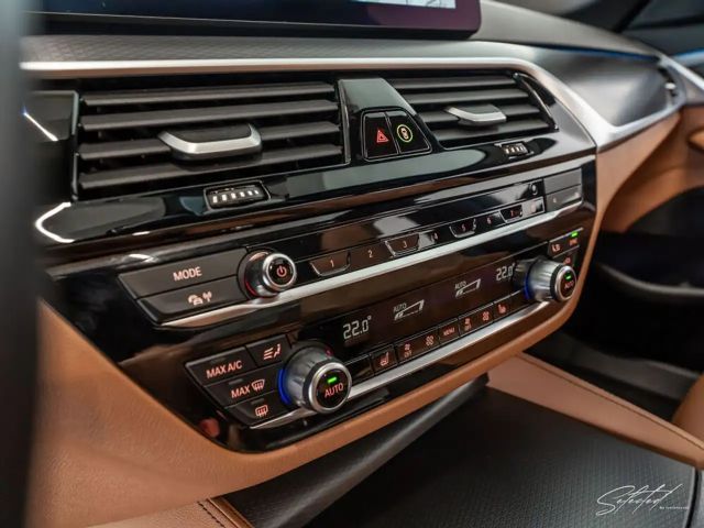 BMW 530 530e M-Sport Sedan xDrive