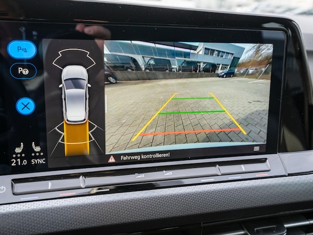 Volkswagen Golf 1.5 eTSI DSG