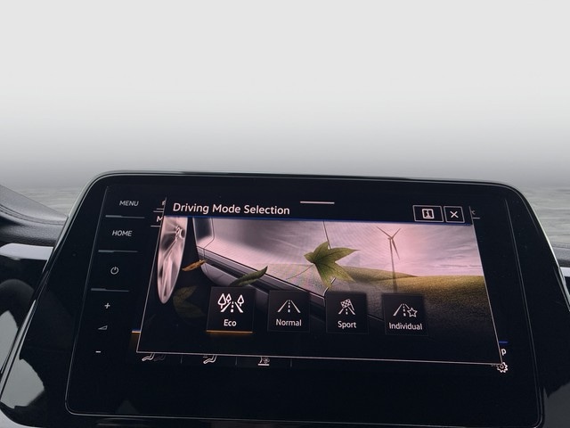 Volkswagen T-Roc 1.5 TSI DSG R-Line