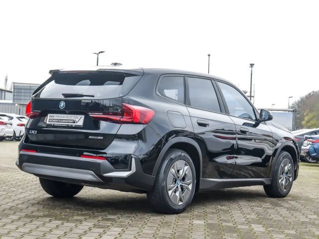 BMW iX1 xDrive30