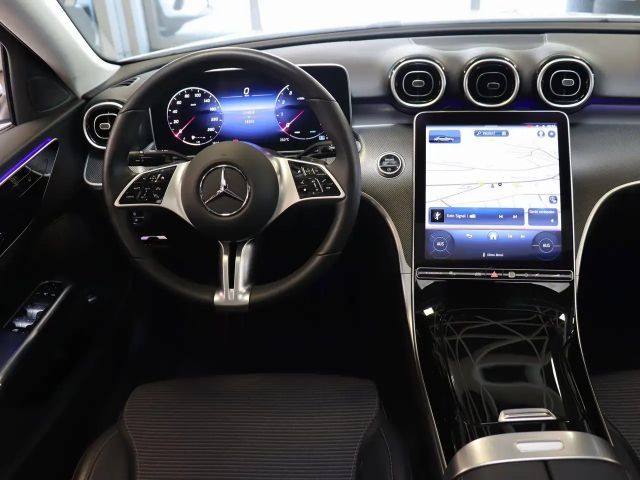 Mercedes-Benz C 180 AVANTGARDE Sedan