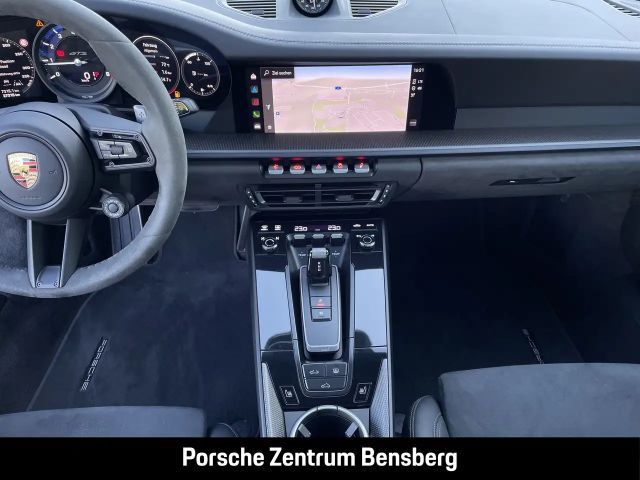 Porsche 992 Carrera Coupé GTS