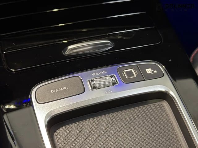 Mercedes-Benz A 220 4MATIC AMG Line