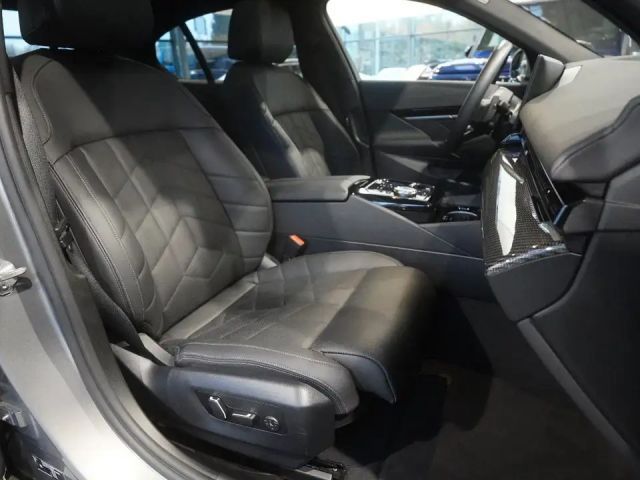 BMW 520 520i M-Sport Sedan