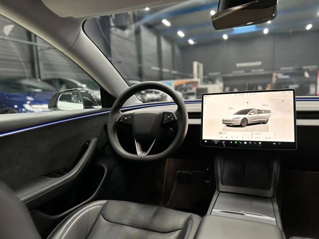 Tesla Model 3 AWD Long Range