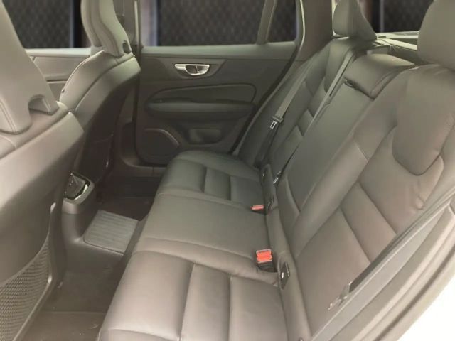 Volvo V60 AWD Dark Hybrid Plus T6