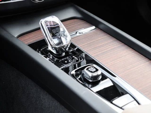 Volvo XC60 AWD Dark Ultra